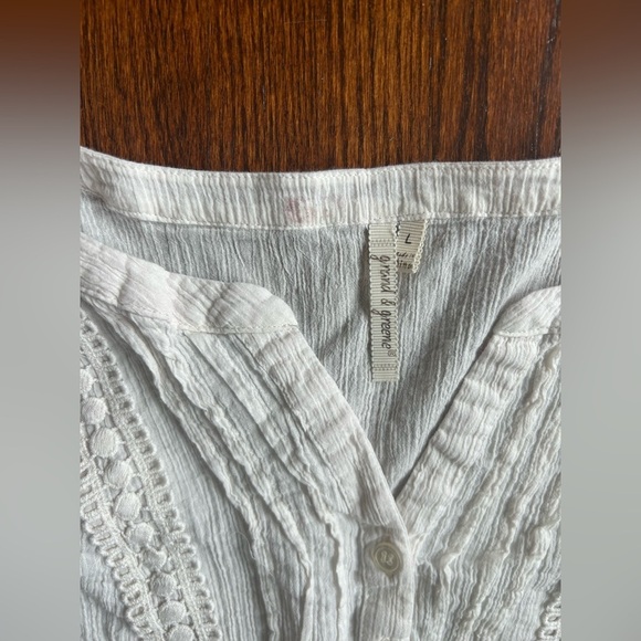 White Textured Linen Blouse - Picture 2 of 3